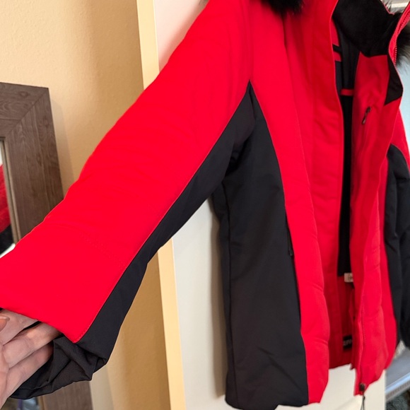 Obermeyer Tuscany Women's Red and Black Ski Jacket with Faux Fur - Picture 10 of 16